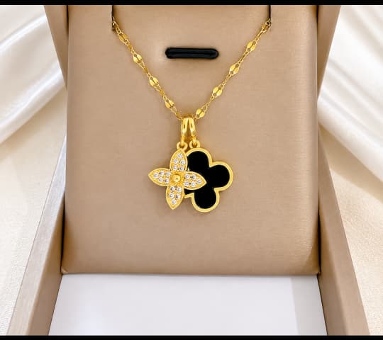 Gold Clover Pendant Necklace – Elegant Lucky Charm Necklace for Women daily essentials & lifestyle — thumbnail 2 of 2