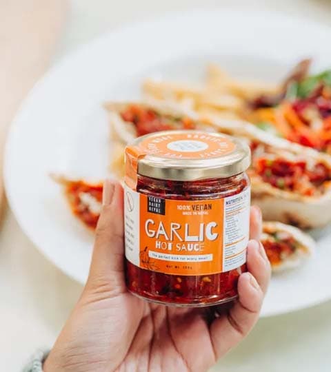Vegan Garlic Hot Sauce 200g