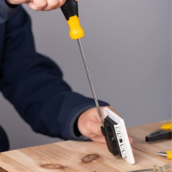 Deli Tools Deli Tools EDL6351501 5x150mm Slotted Screwdriver | Magnetic Flat Head CR-V Steel hardware & machinery — thumbnail 4 of 4