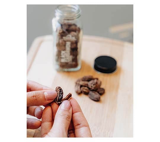 Makalu Foods And Beverages Makalu Black Cardamom Whole 50g | daily essentials & lifestyle — thumbnail 3 of 3