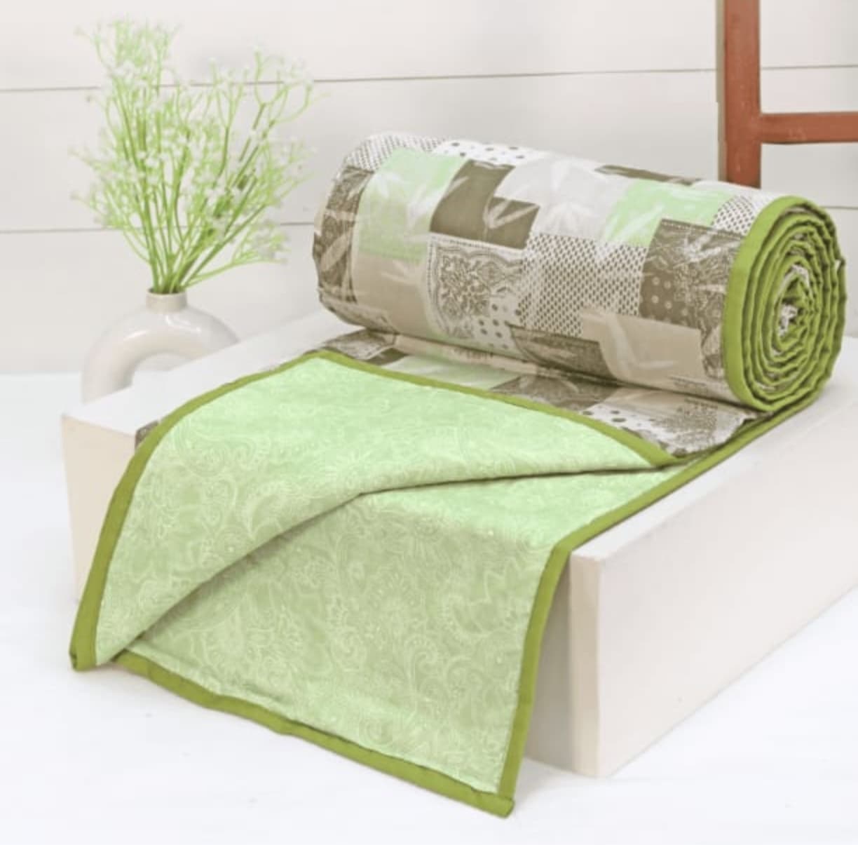 Premium Soft Summer Blanket – Lightweight Green Geometric Print Blanket for Double Bed