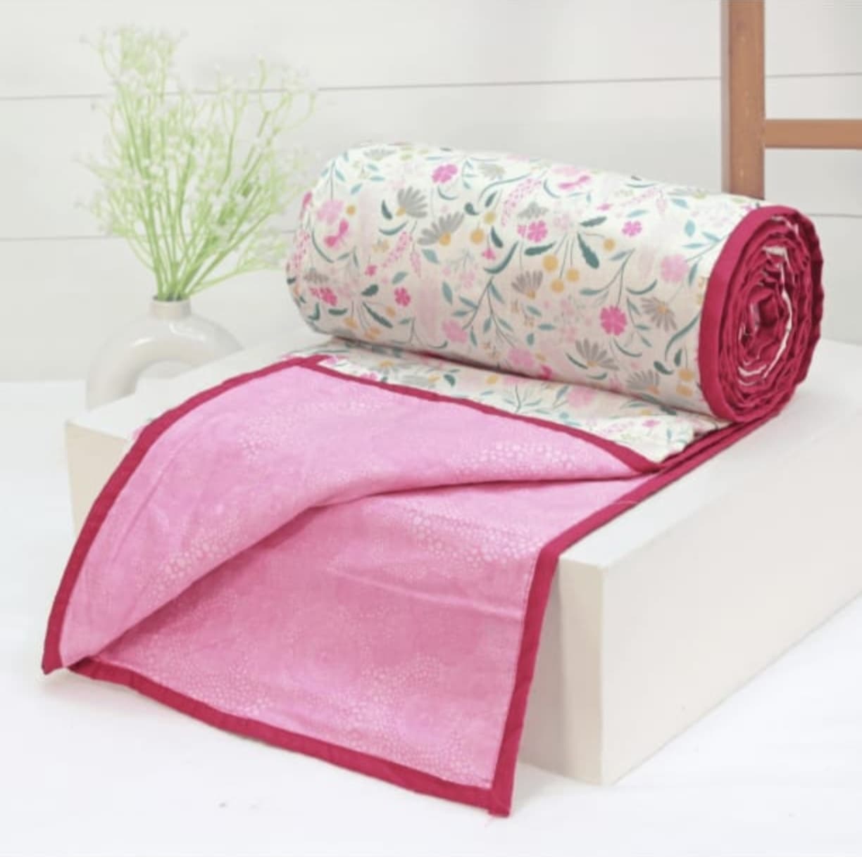 Premium Soft Summer Blanket – Lightweight Floral Cotton Blanket for Double Bed