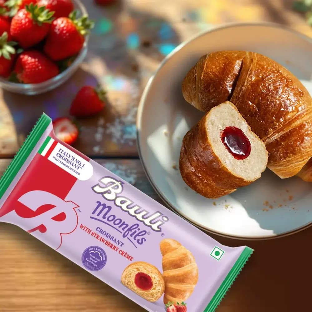 Bauli Bauli Moonfils Strawberry Cake 45gm | Soft Filled Snack daily essentials & lifestyle — thumbnail 2 of 6