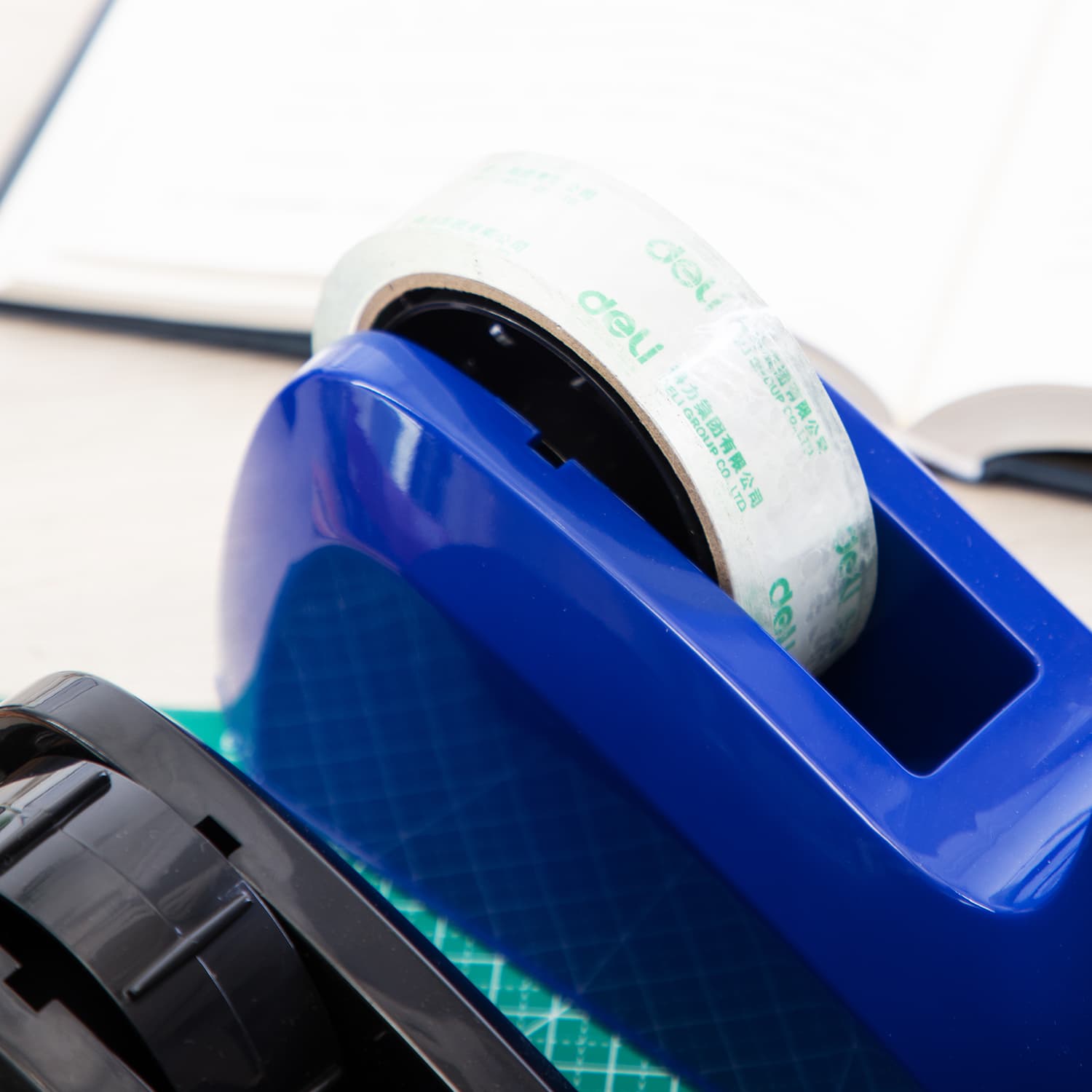 Deli Deli E816 Tape Dispenser – Heavy Duty Desktop Tape Cutter for Office, School & Home stationary, toys & sports — thumbnail 3 of 4