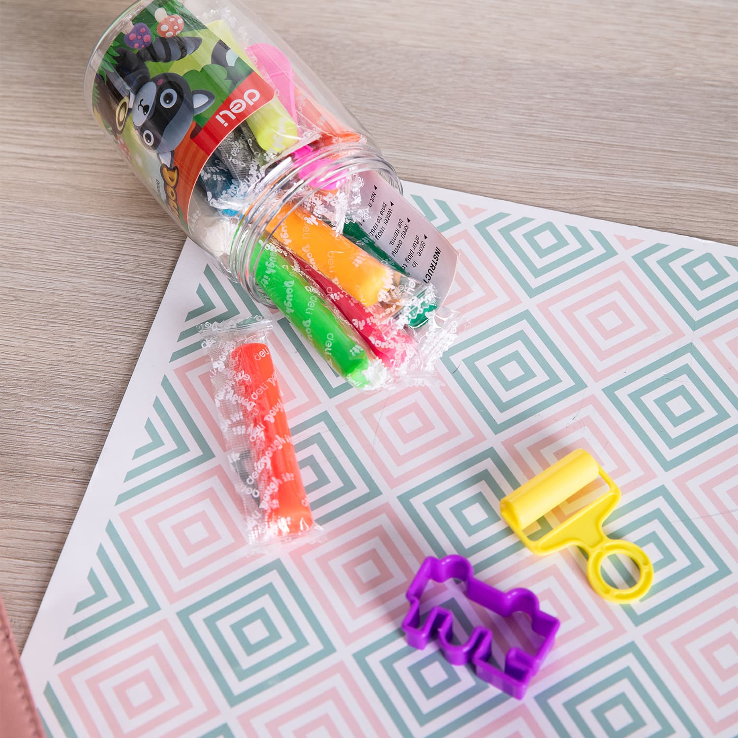 Deli Deli ED75246 12-Color Play Dough Set stationary, toys & sports — thumbnail 3 of 5
