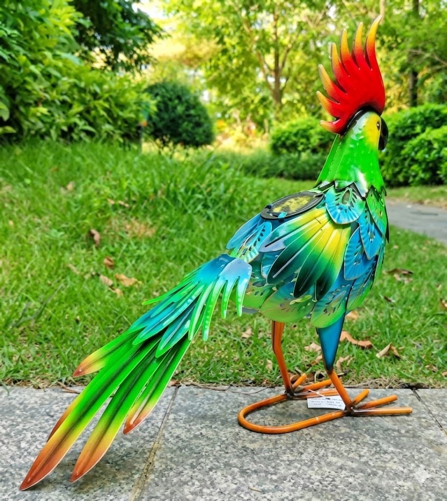 Senwell Metal Parrot Garden Decor with LED Solar Changing Light W-G213015