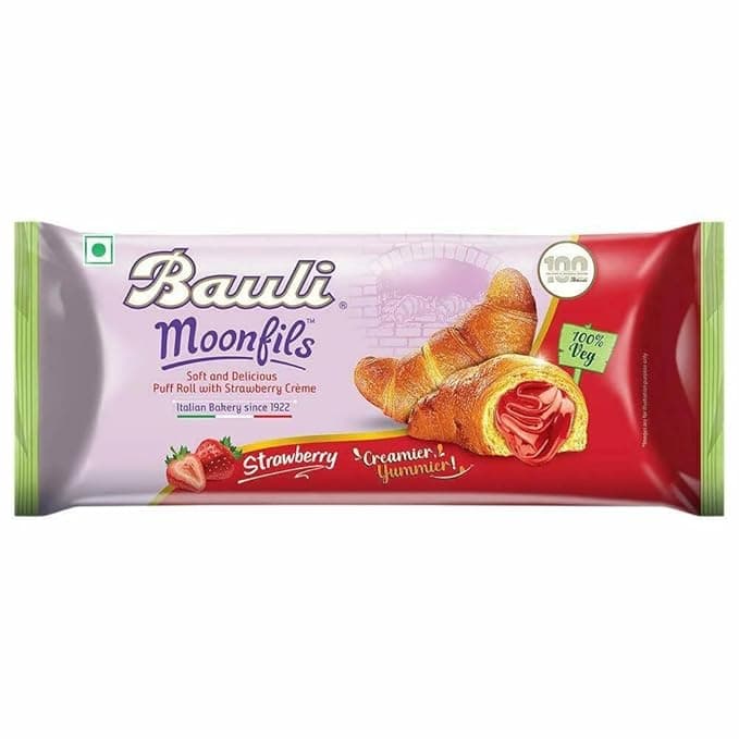 Bauli Moonfils Strawberry Cake 45gm | Soft Filled Snack