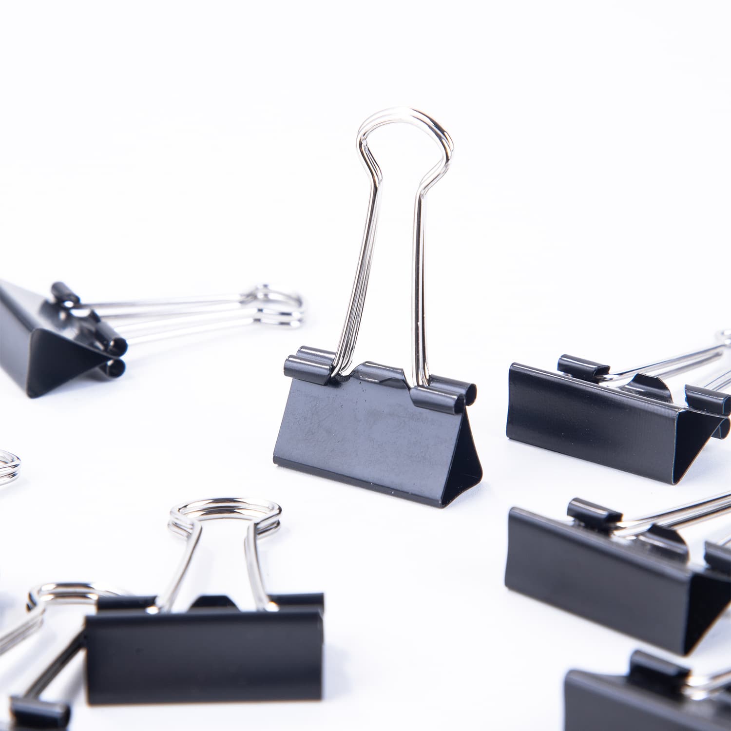 Deli Deli E38564 Effortless Binder Clip | Strong Paper Clip for Office, School & Home stationary, toys & sports — thumbnail 2 of 3