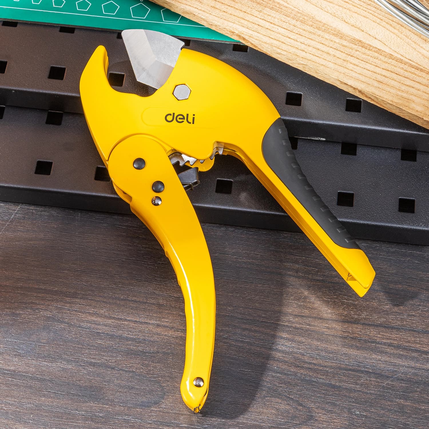 Deli Tools Deli EDL2507 Pipe Cutter | Heavy-Duty PVC & Plastic Pipe Cutting Tool hardware & machinery — thumbnail 3 of 4